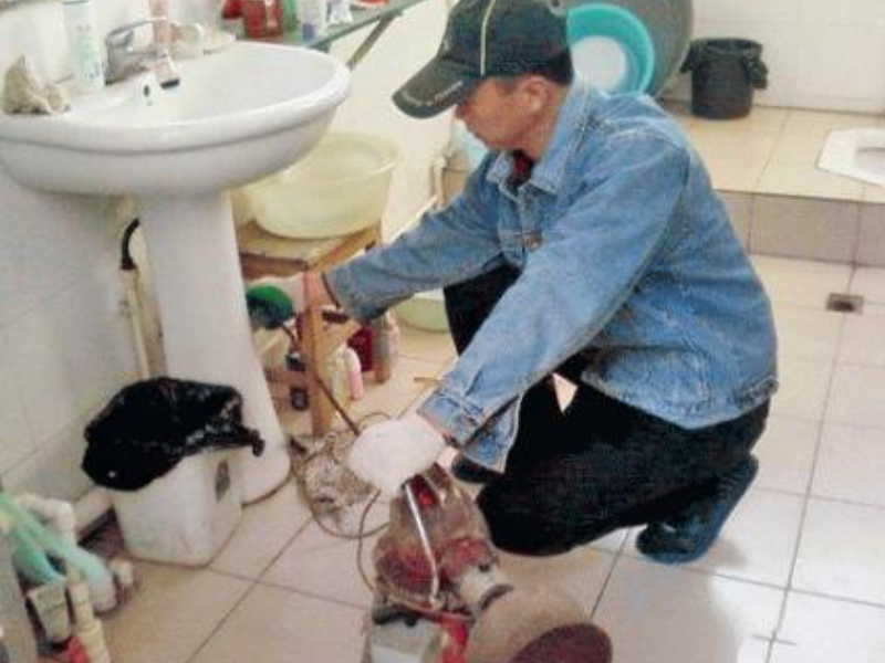 西安上门维修马桶 西安换角阀