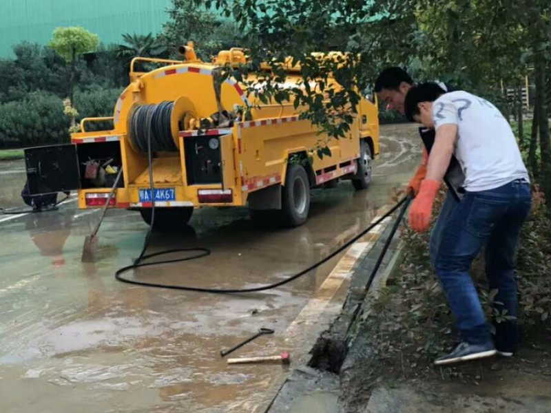 西安专业疏通马桶地漏下水道疑难管道诚信第一免费保修